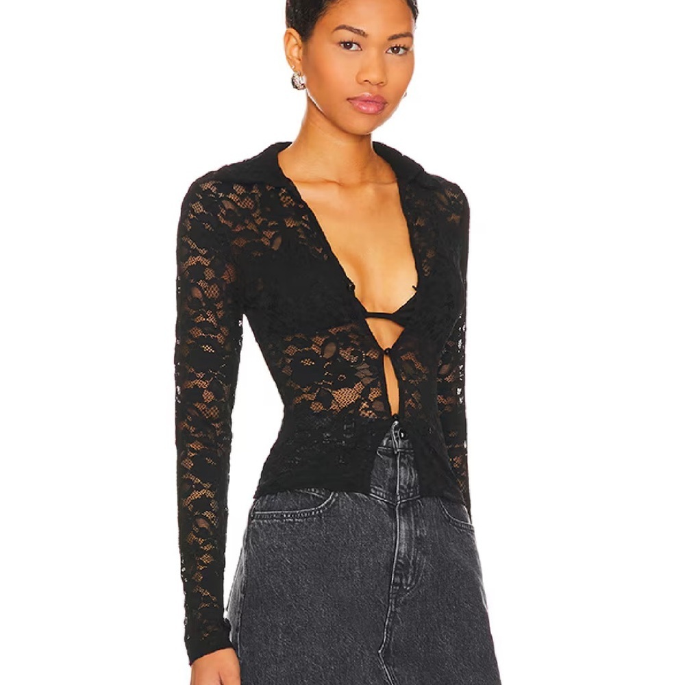 SUPERDOWN LACE TOP - Picture 2 of 7